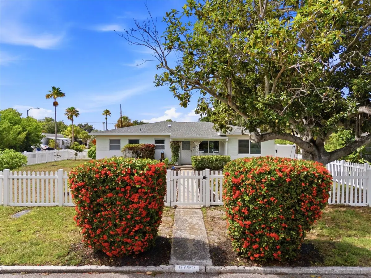 6765 3rd Avenue N, Saint Petersburg, FL 33710 - #1