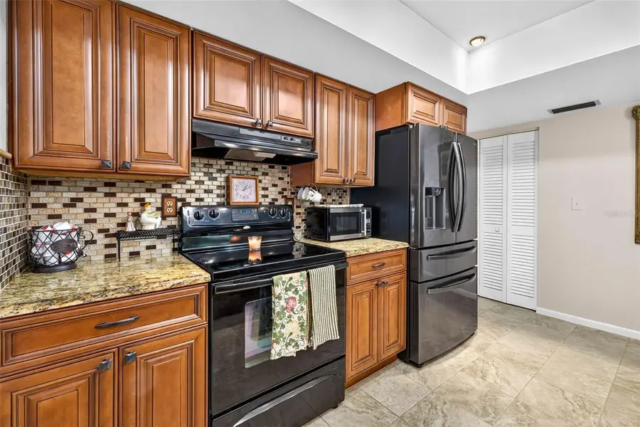 910 Hillside Drive, Lutz, FL 33549 - #2