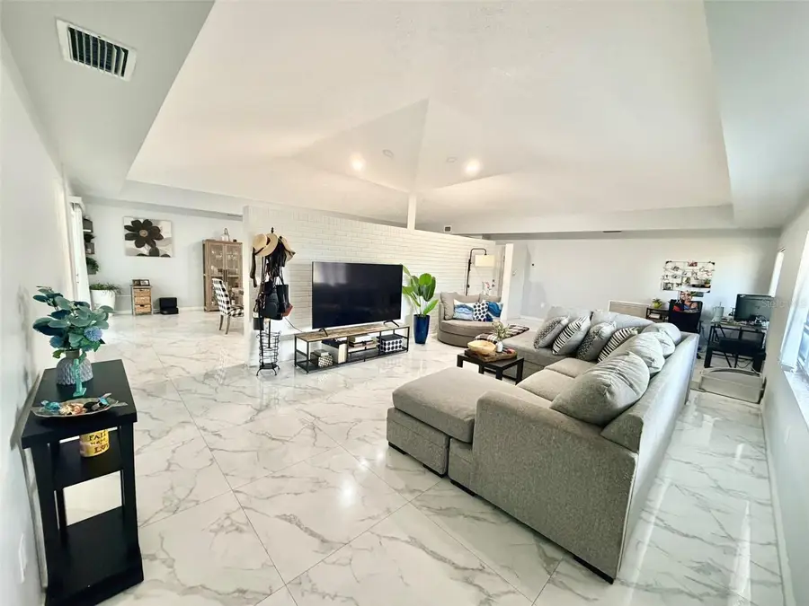 6004 Memorial Highway, Tampa, FL 33615 - #2