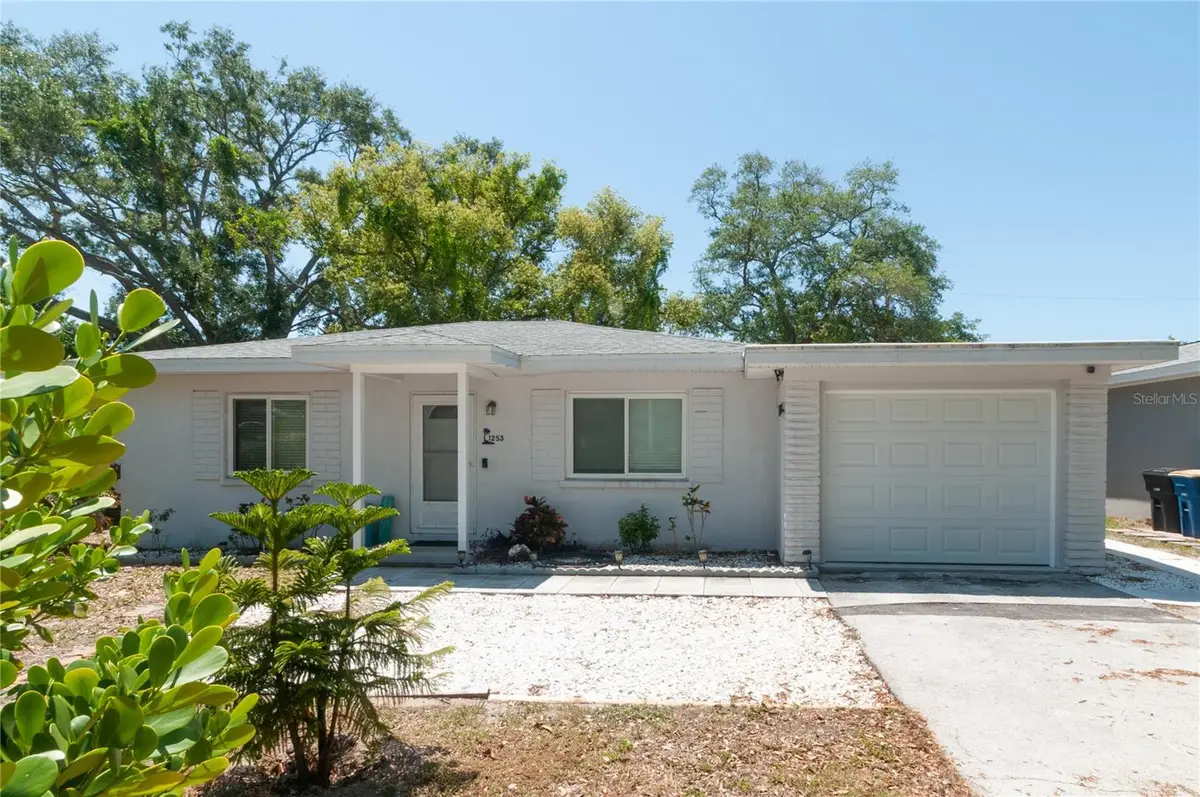 1253 Union Street, Clearwater, FL 33755 - #1