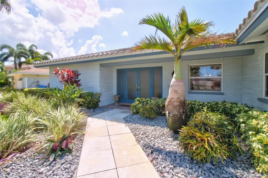 8094 12th Avenue S, Saint Petersburg, FL 33707 - #2