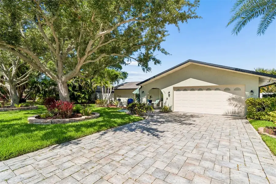 725 Del Oro Drive, Safety Harbor, FL 34695 - #2