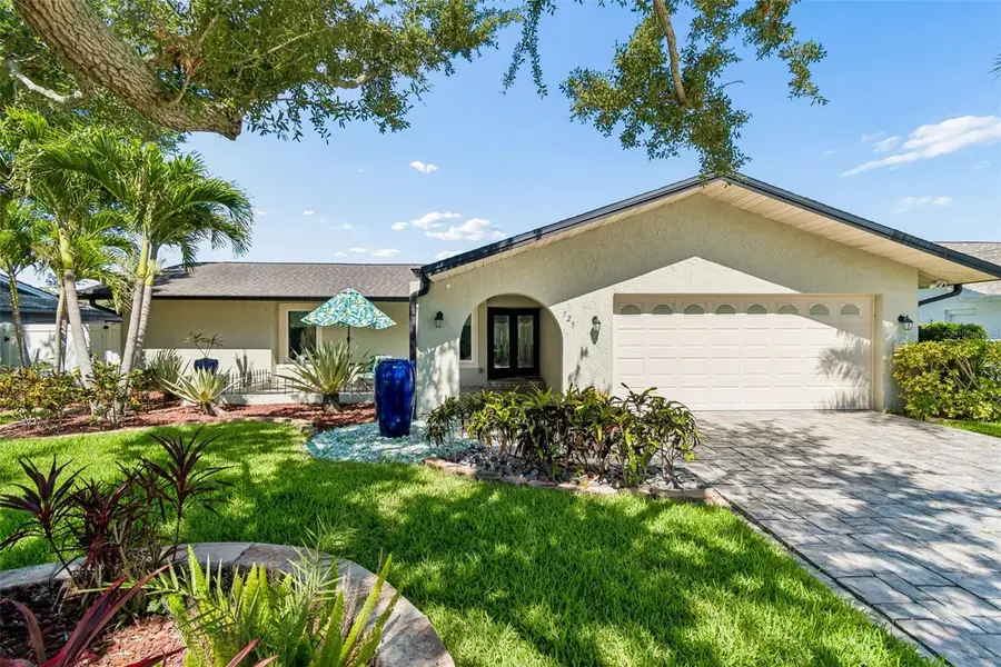 725 Del Oro Drive, Safety Harbor, FL 34695 - #3