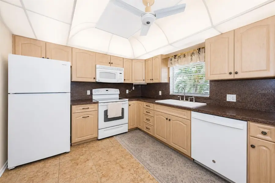 4700 Cove Circle #208, Saint Petersburg, FL 33708 - #3