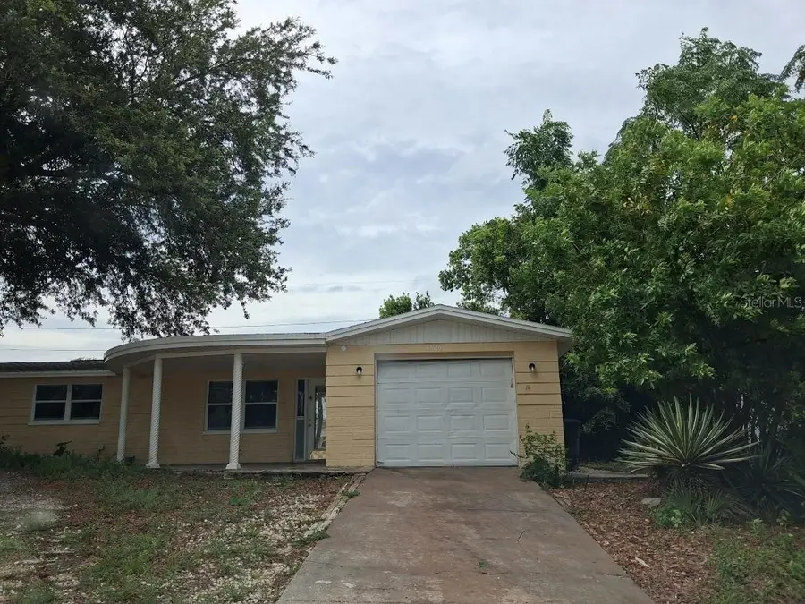 4926 Colonnade Avenue, Holiday, FL 34690 - #2