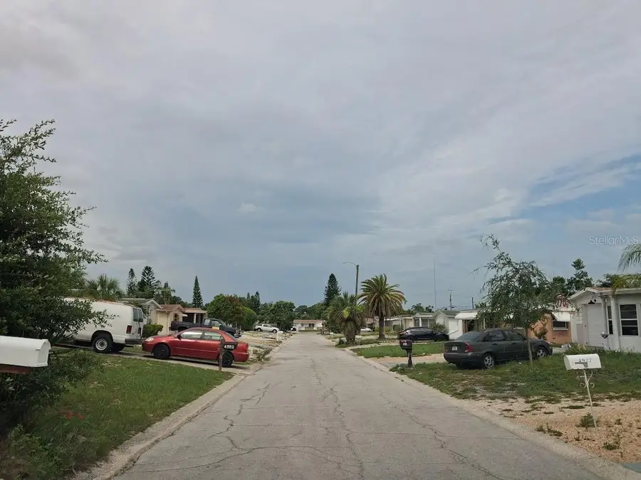4926 Colonnade Avenue, Holiday, FL 34690 - #3