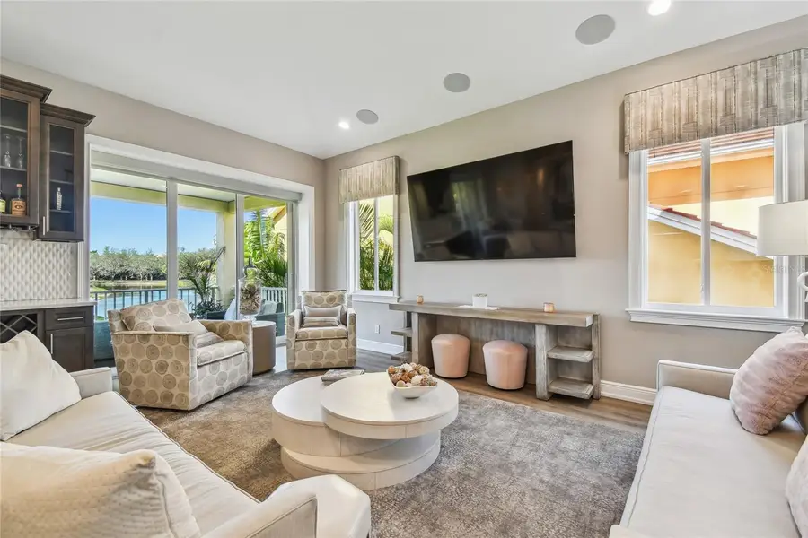 18 Franklin Court S #D, Saint Petersburg, FL 33711 - #3