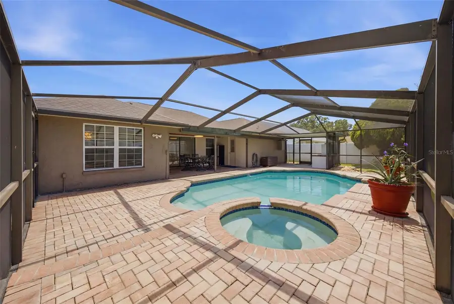 5113 Pennsbury Drive, Tampa, FL 33624 - #2