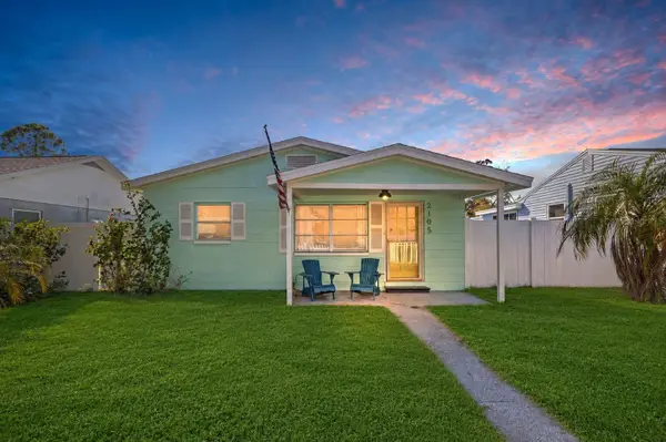 2105 52nd Street S, ST PETERSBURG, FL 33707