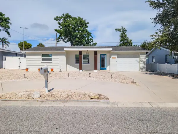 3650 Kingsbury Drive, HOLIDAY, FL 34691