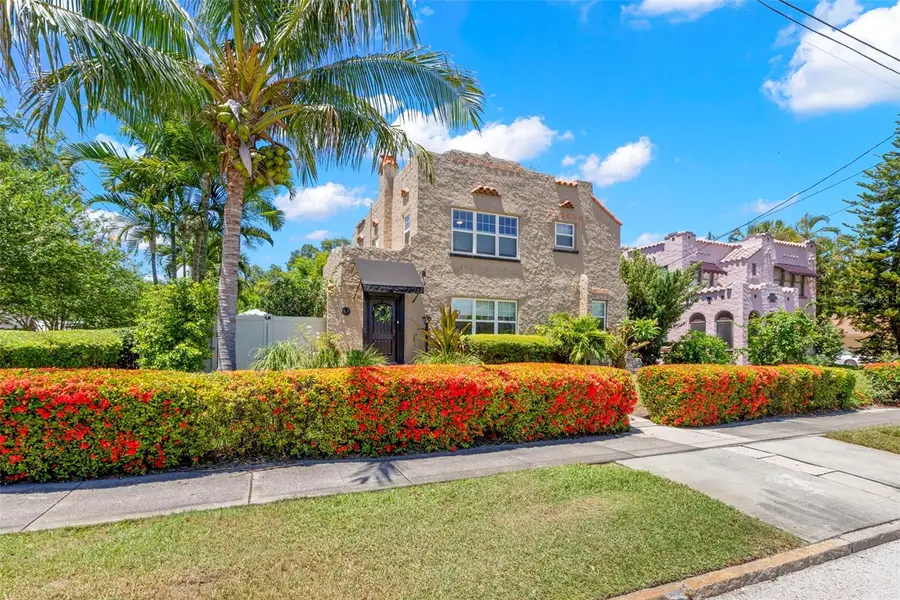 1125 11th Avenue Ne, Saint Petersburg, FL 33705 - #2