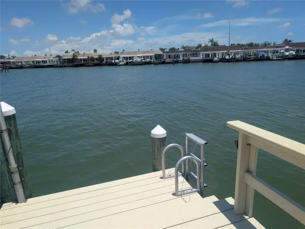 542 Boca Ciega Point Boulevard N #2108, MADEIRA BEACH, FL 33708