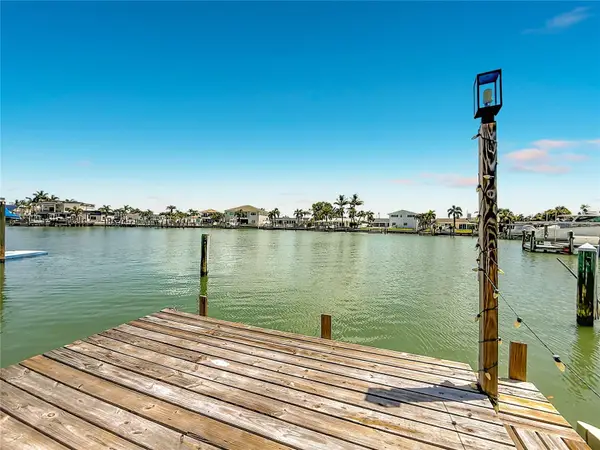 7905 11th Avenue S, ST PETERSBURG, FL 33707