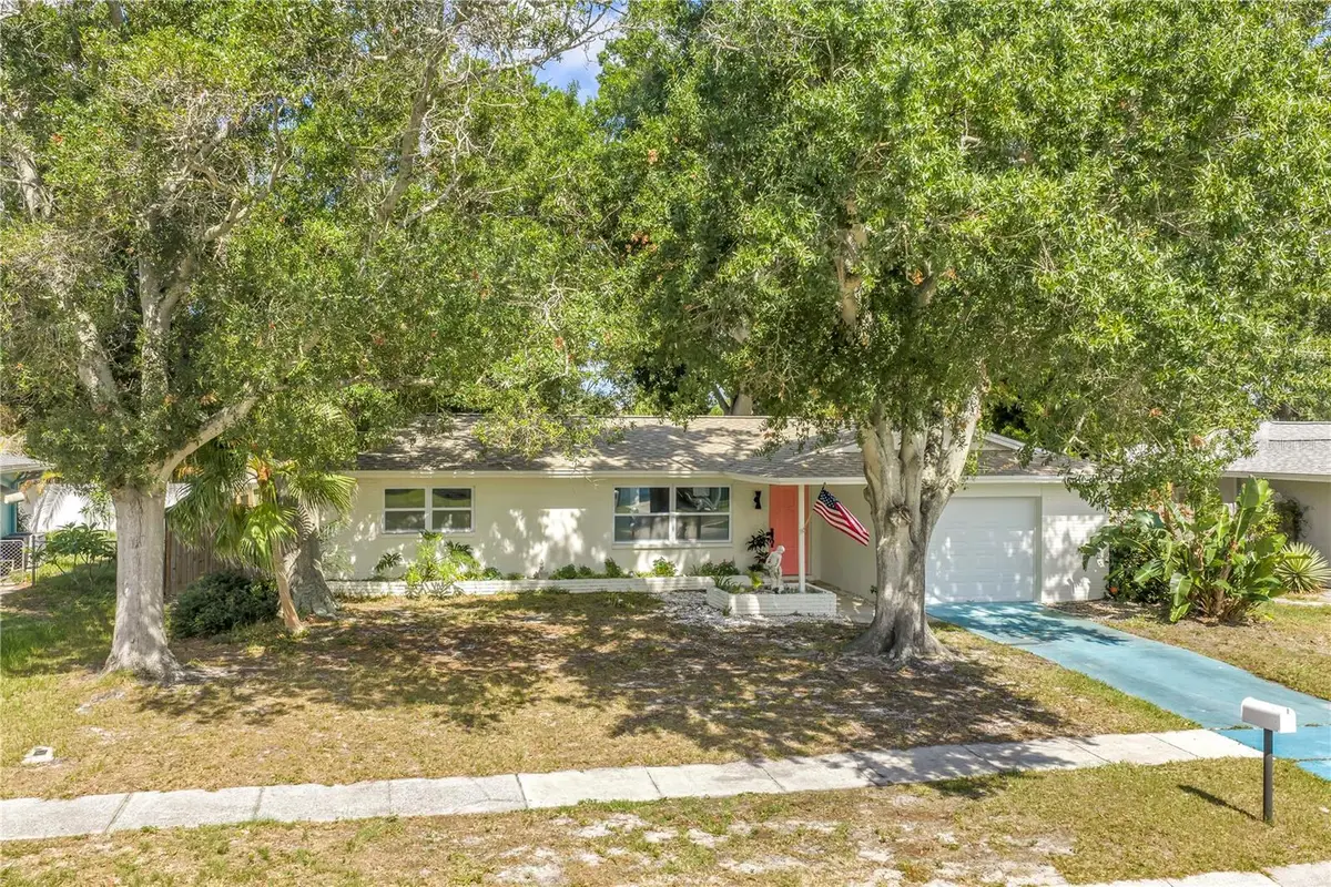 11478 Imperial Grove Drive E, Largo, FL 33774 - #1