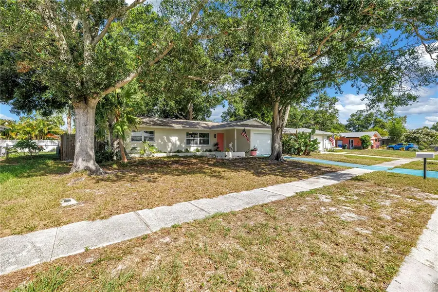 11478 Imperial Grove Drive E, Largo, FL 33774 - #2