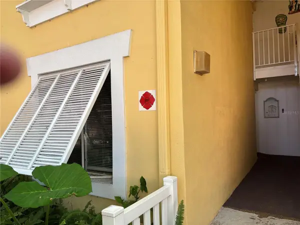 3640 41st Lane S #72E, ST PETERSBURG, FL 33711