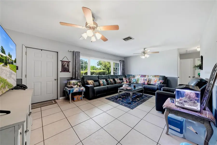 1011 Emerald Drive, Brandon, FL 33511 - #3