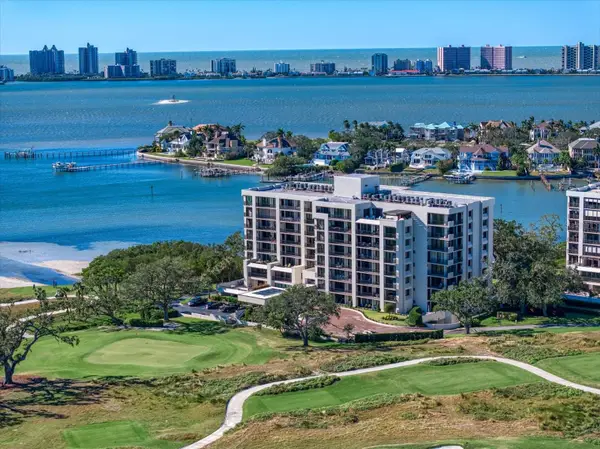 4 Belleview Boulevard #106, BELLEAIR, FL 33756