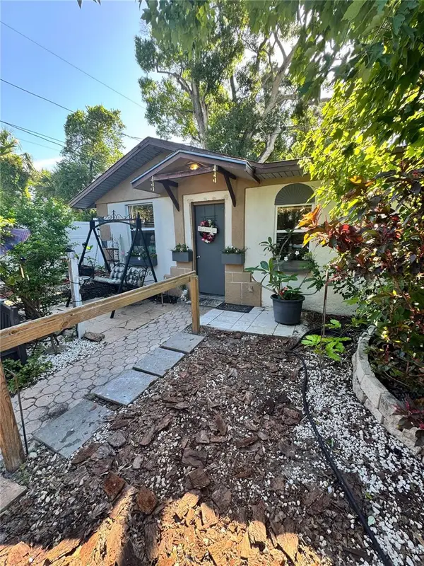 2735 20th Street N, ST PETERSBURG, FL 33713