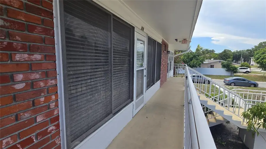 3540 32nd Avenue N #214, Saint Petersburg, FL 33713 - #2