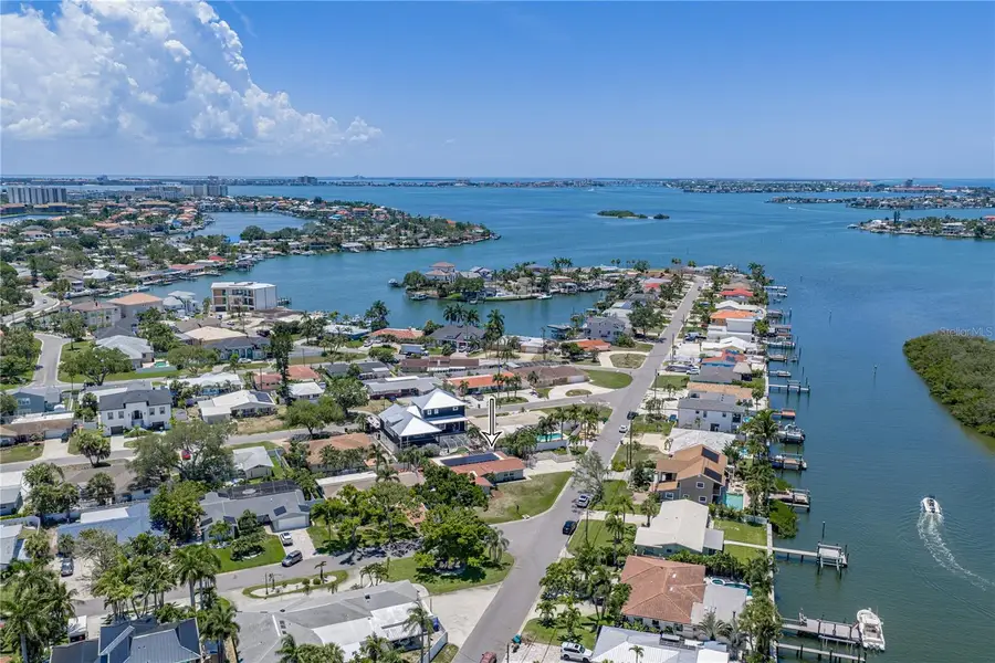 6717 Cardinal Drive S, Saint Petersburg, FL 33707 - #2