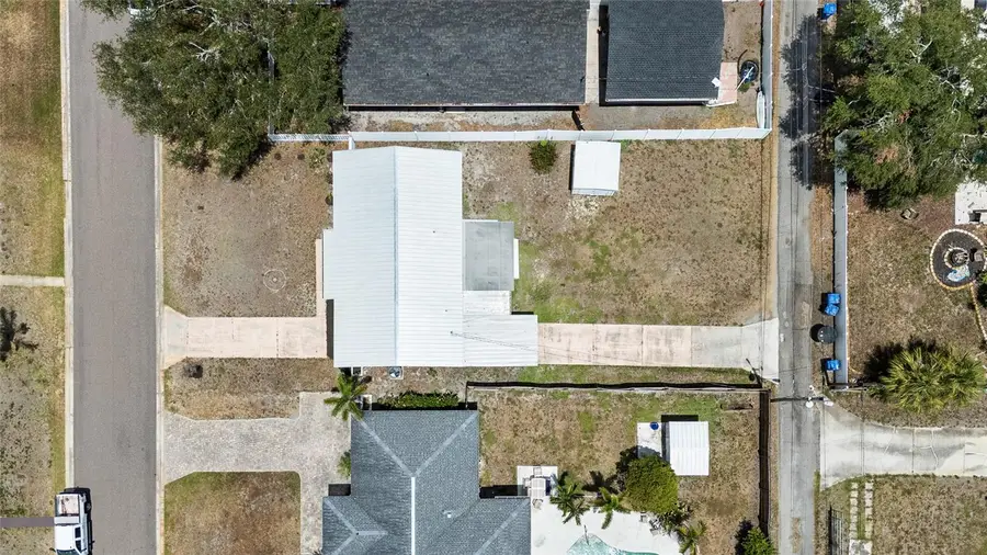 782 42nd Avenue Ne, Saint Petersburg, FL 33703 - #3