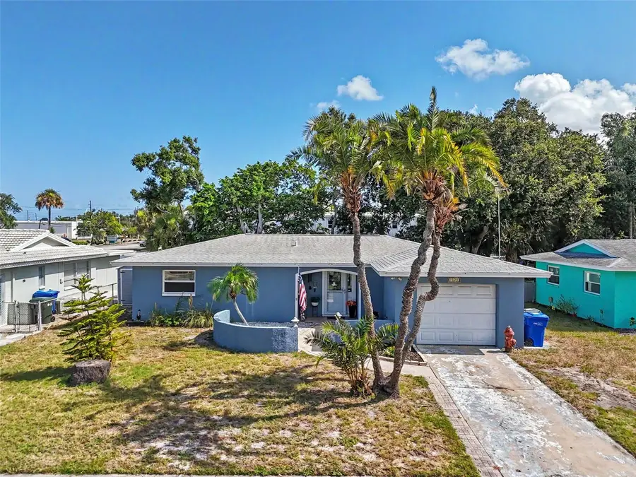 13651 Imperial Grove Drive N, Largo, FL 33774 - #2