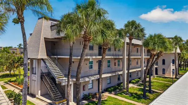8693 Bardmoor Boulevard #301B, LARGO, FL 33777