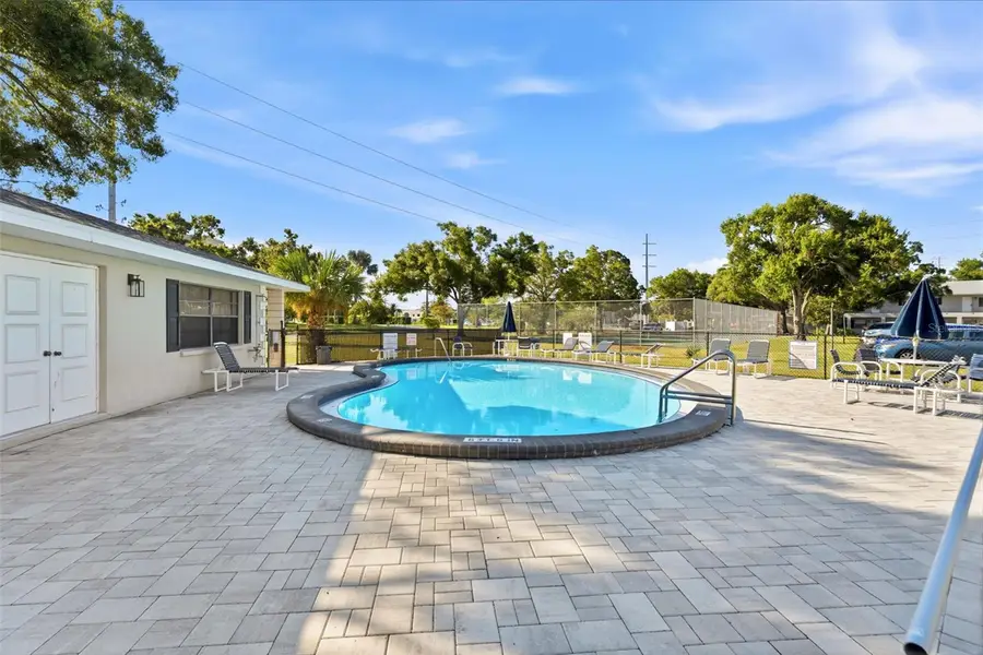101 Lake Avenue Ne #215, Largo, FL 33771 - #2