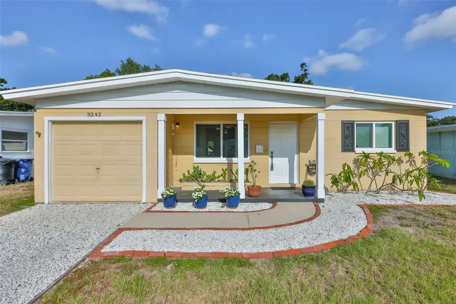 3242 Kingston Street N, Saint Petersburg, FL 33713 - #3