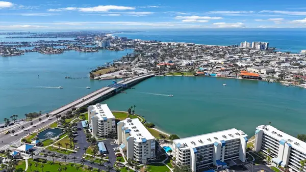 7872 Sailboat Key Boulevard S #PH602, SOUTH PASADENA, FL 33707