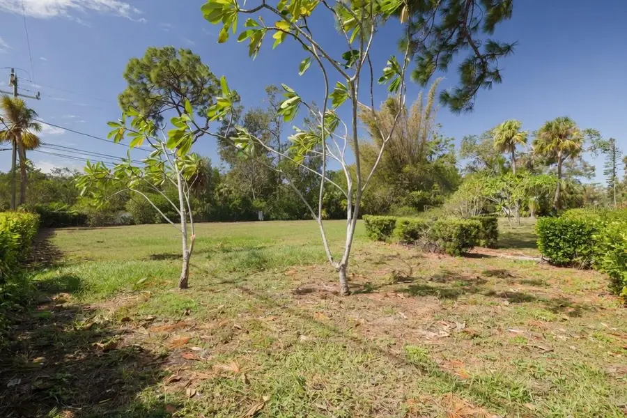 2755 Edwards Avenue S, Saint Petersburg, FL 33705 - #2