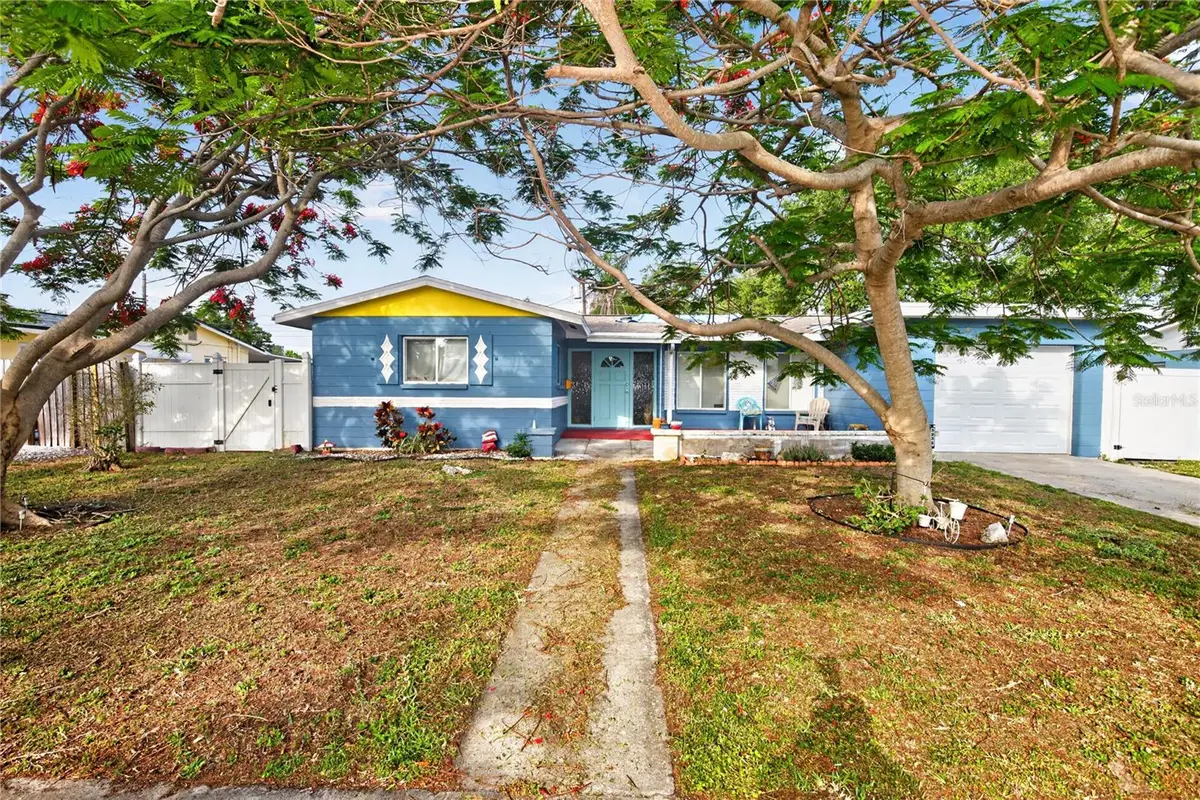 3232 59th Way N, Saint Petersburg, FL 33710 - #1
