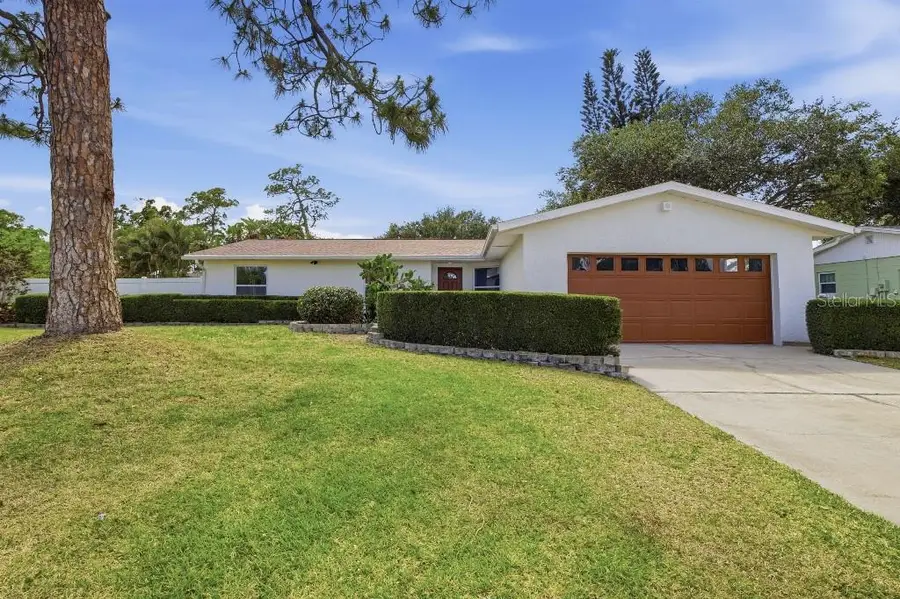 7520 20th Street N, Saint Petersburg, FL 33702 - #2