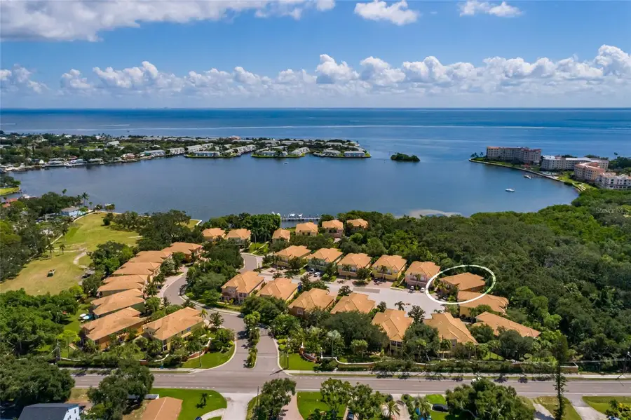 190 Banyan Bay Drive, Saint Petersburg, FL 33705 - #2