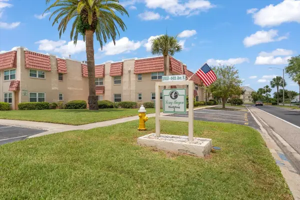 10033 64th Avenue N #19, ST PETERSBURG, FL 33708