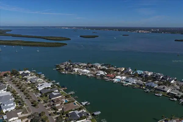 878 Harbor Island, CLEARWATER BEACH, FL 33767