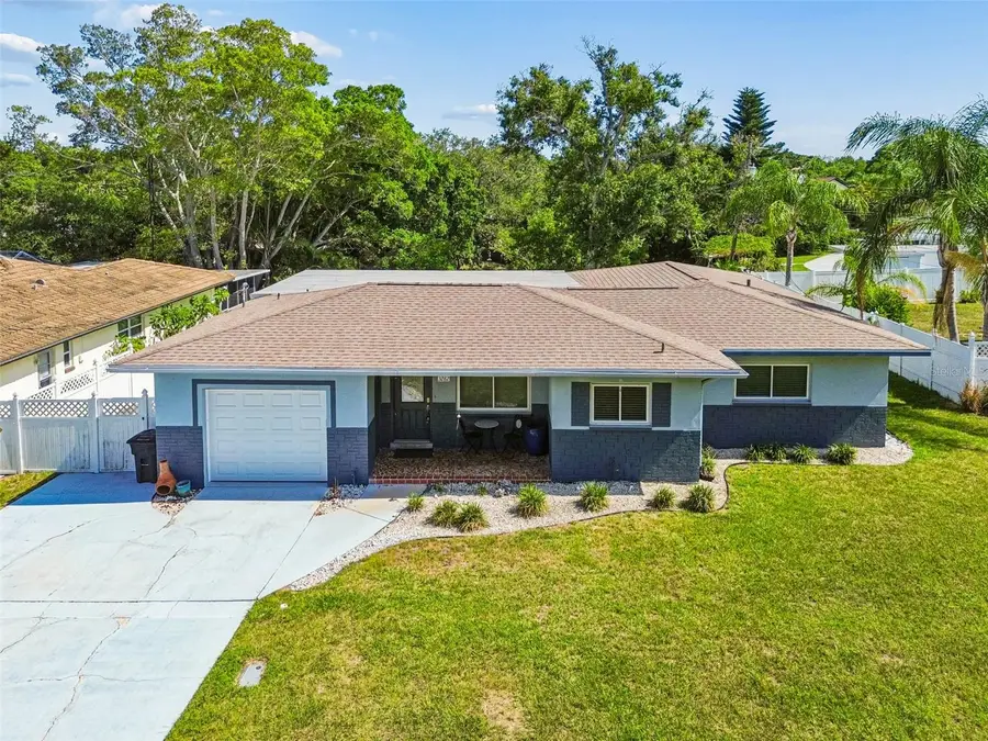 3282 Honeysuckle Rd, Largo, FL 33770 - #3