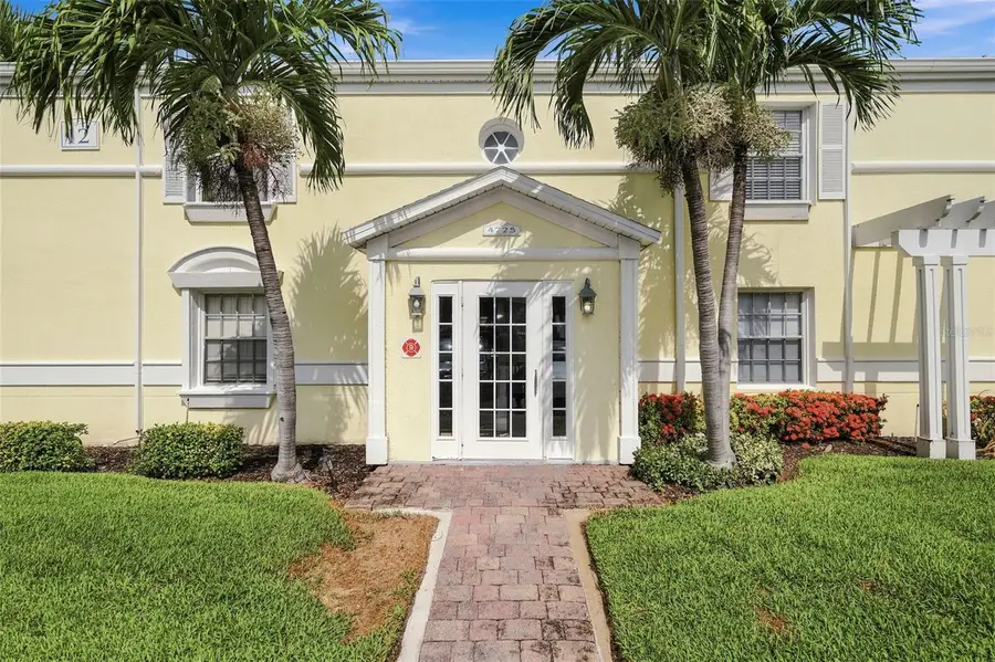 4725 Coquina Key Drive Se #D, Saint Petersburg, FL 33705 - #2