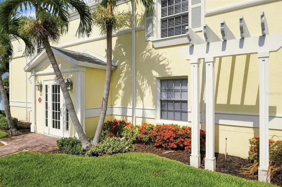 4725 Coquina Key Drive Se #D, Saint Petersburg, FL 33705 - #3