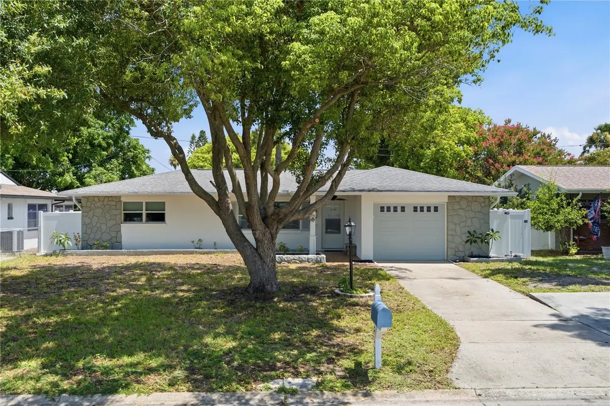 2190 Scotland Drive, Clearwater, FL 33763 - #1