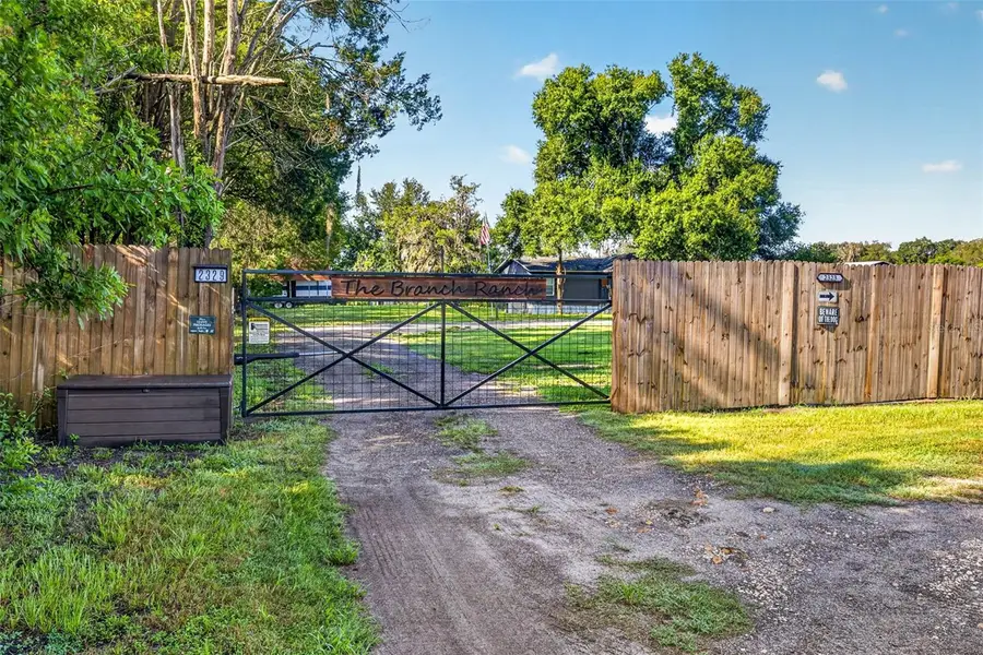 2329 Jim Johnson Road, Plant City, FL 33566 - #2