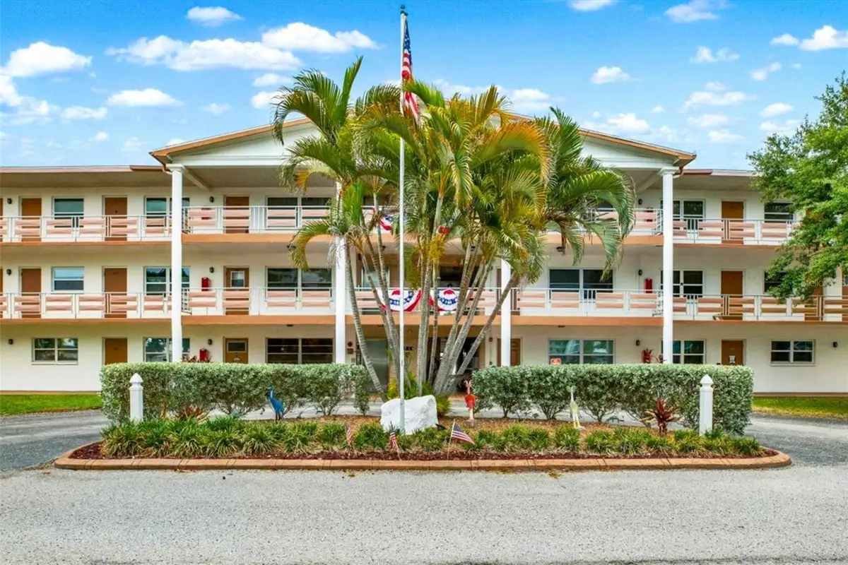 6015 19th Street N #302, Saint Petersburg, FL 33714 - #1