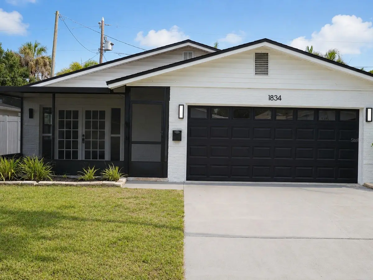 1834 New Hampshire Avenue Ne, Saint Petersburg, FL 33703 - #1