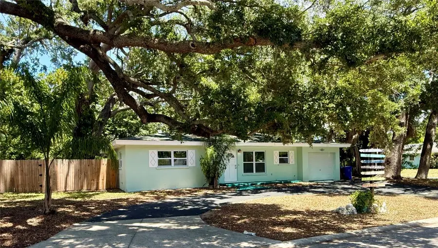 677 Oakwood Drive, Dunedin, FL 34698 - #2