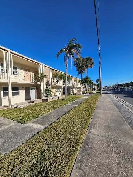 4565 Duhme Road #207, ST PETERSBURG, FL 33708