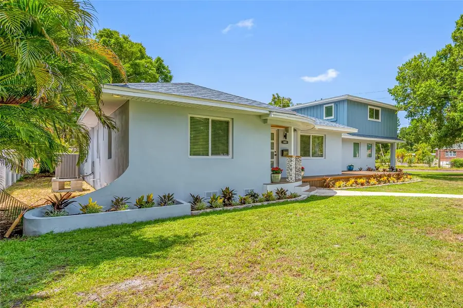 380 Villagrande Avenue S, Saint Petersburg, FL 33707 - #3