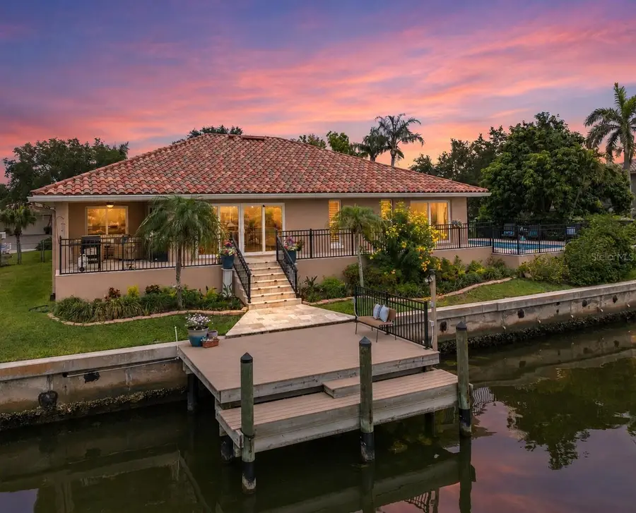2001 Illinois Ave Ne, Saint Petersburg, FL 33703 - #2