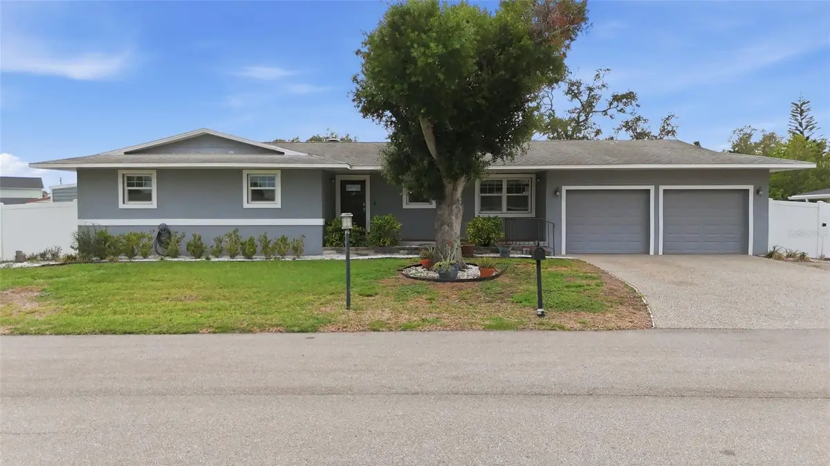 611 Leona Avenue, Ellenton, FL 34222 - #1