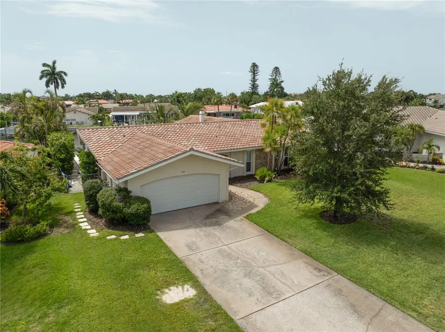1924 Michigan Avenue Ne, Saint Petersburg, FL 33703 - #3